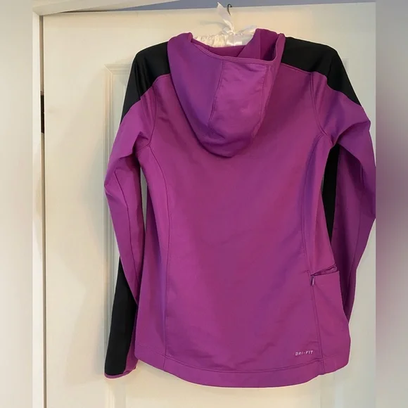 Awesome Nike Running Purple and Black hoodie - Picture 3 of 6